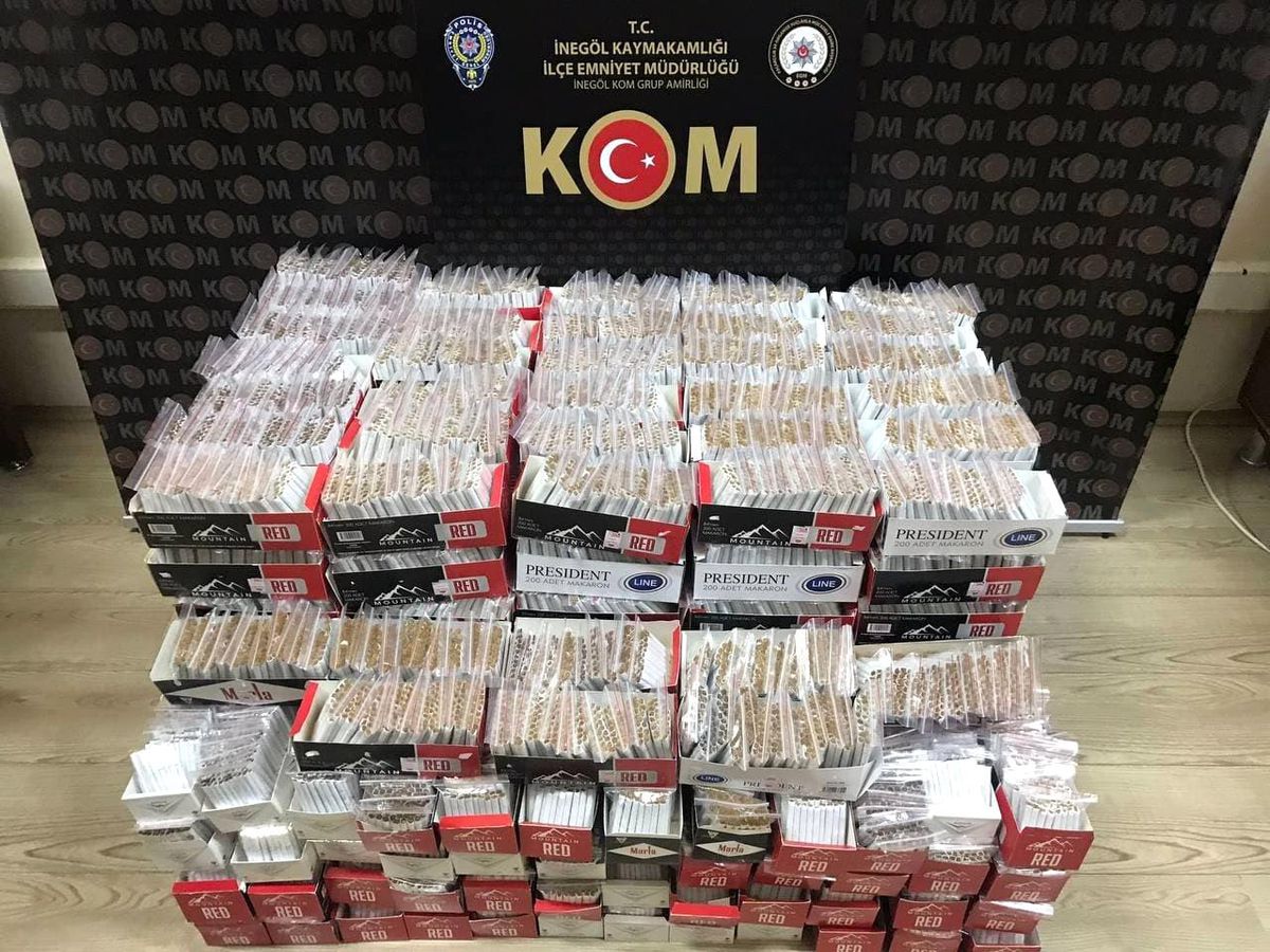 Bursa\'da kaçak alkol ve tütün operasyonu