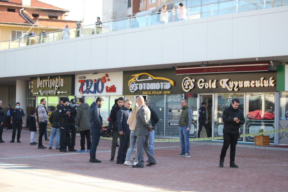 Son Dakika | Bursa\'da kuyumcu soygunu: 100 bin liralık altın silah zoruyla çalındı