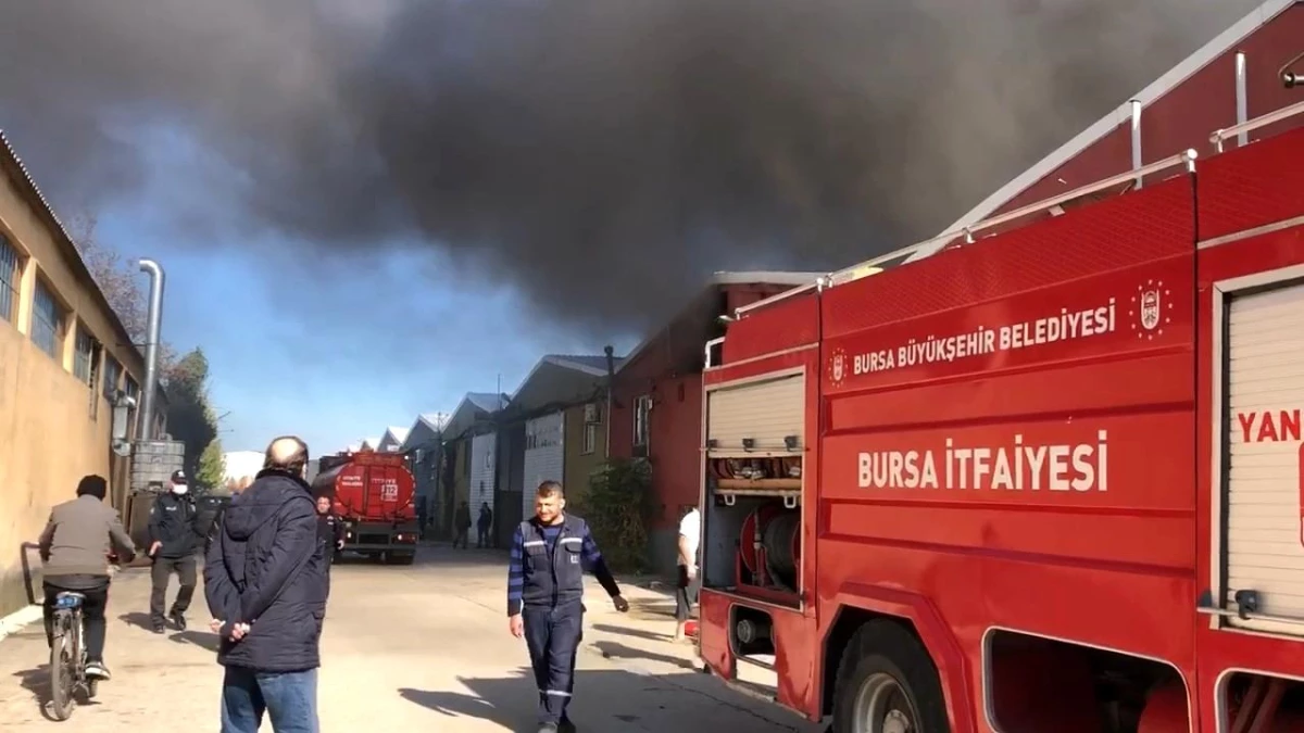 Bursa\'da tekstil fabrikasından korkutan yangın