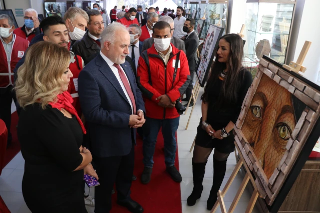 Türk Kızılay'ın Göç ve Çocuk konulu resim sergisi açıldı