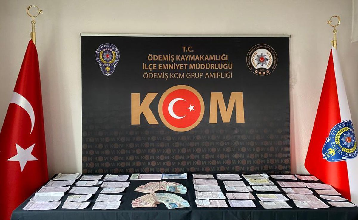 İzmir\'de tefecilik yaptığı iddiasıyla 2 kişi yakalandı