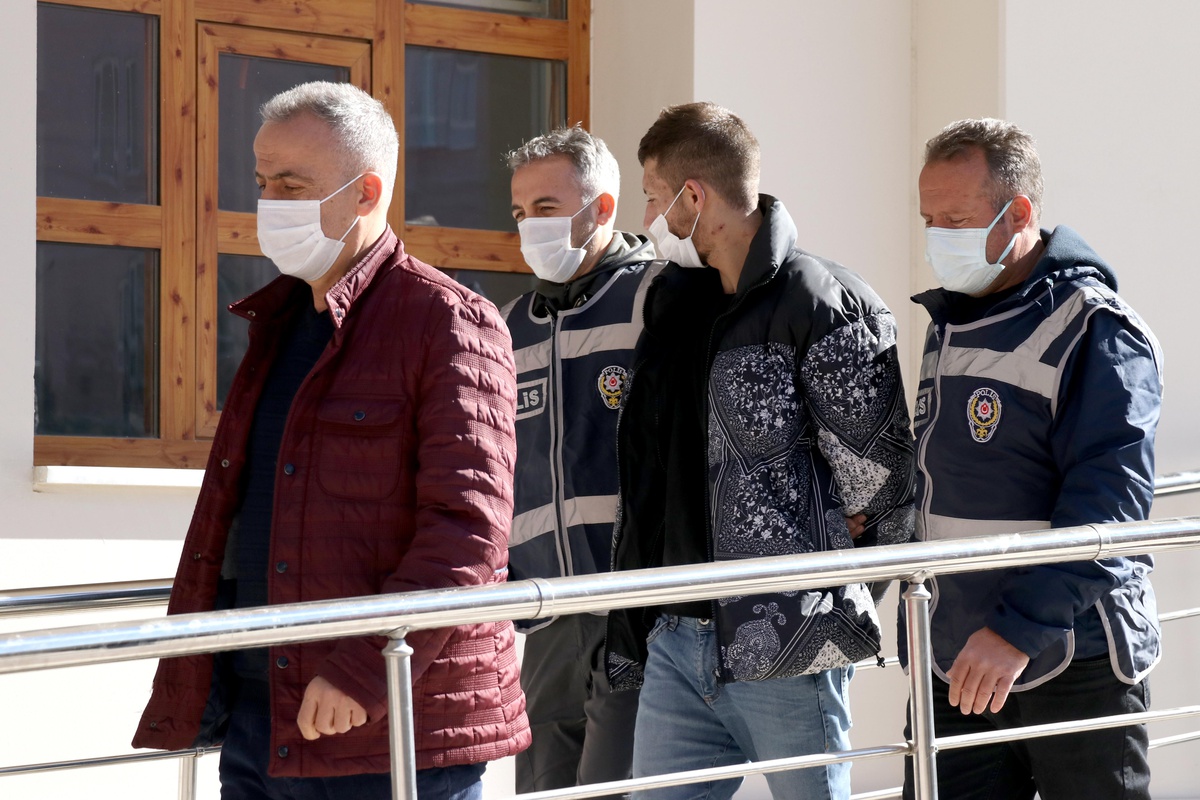 Konya\'da 5 hırsızlık ve yağma olayının şüphelisi suçüstü yakalandı