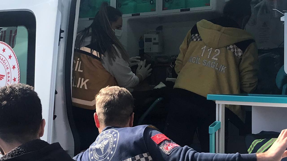 Son dakika! Meraklı izleyici kalabalığı, polis \'Gören varsa gelsin tanık olsun\' deyince dağıldı