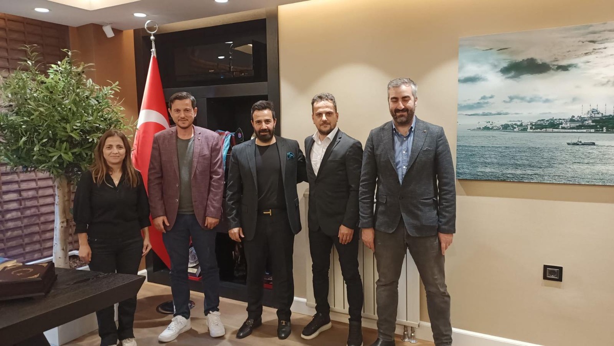 Trabzonspor\'da Ahmet Ağaoğlu yönetimine destek
