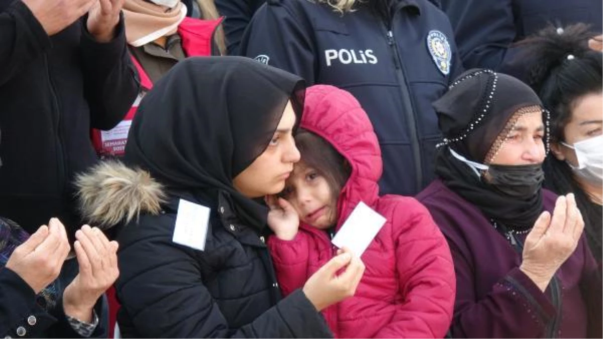 Son dakika haber | UYUŞTURUCU SATICILARIYLA ÇATIŞMADA ŞEHİT OLAN POLİS İÇİN BALIKESİR\'DE TÖREN