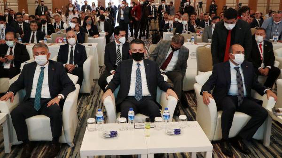 Son Dakika | Bakan Pakdemirli: Bir karış yeri dahi boş bırakmadan ekin (2)