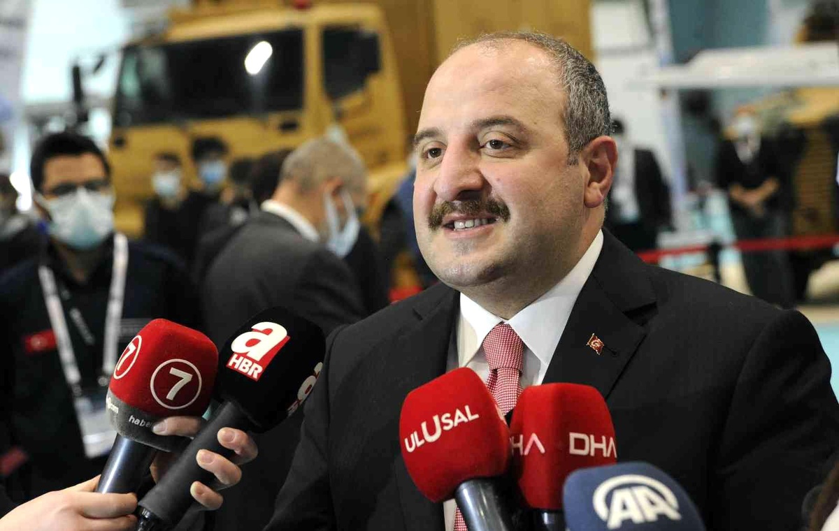 Bakan Varank: "Türkiye İHA\'larıyla dünyadaki en önemli oyuncu"