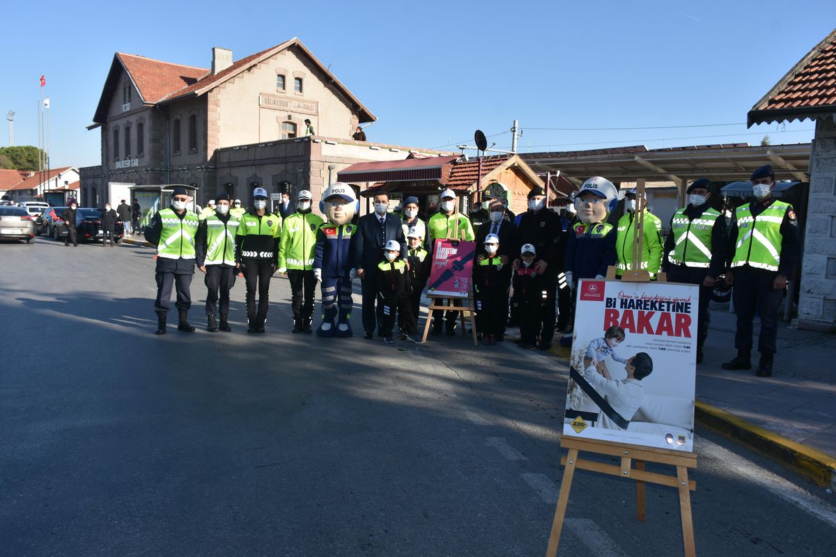 Balıkesir\'de "Bi Hareketine Bakar Hayat" kampanyası sürücülere tanıtıldı