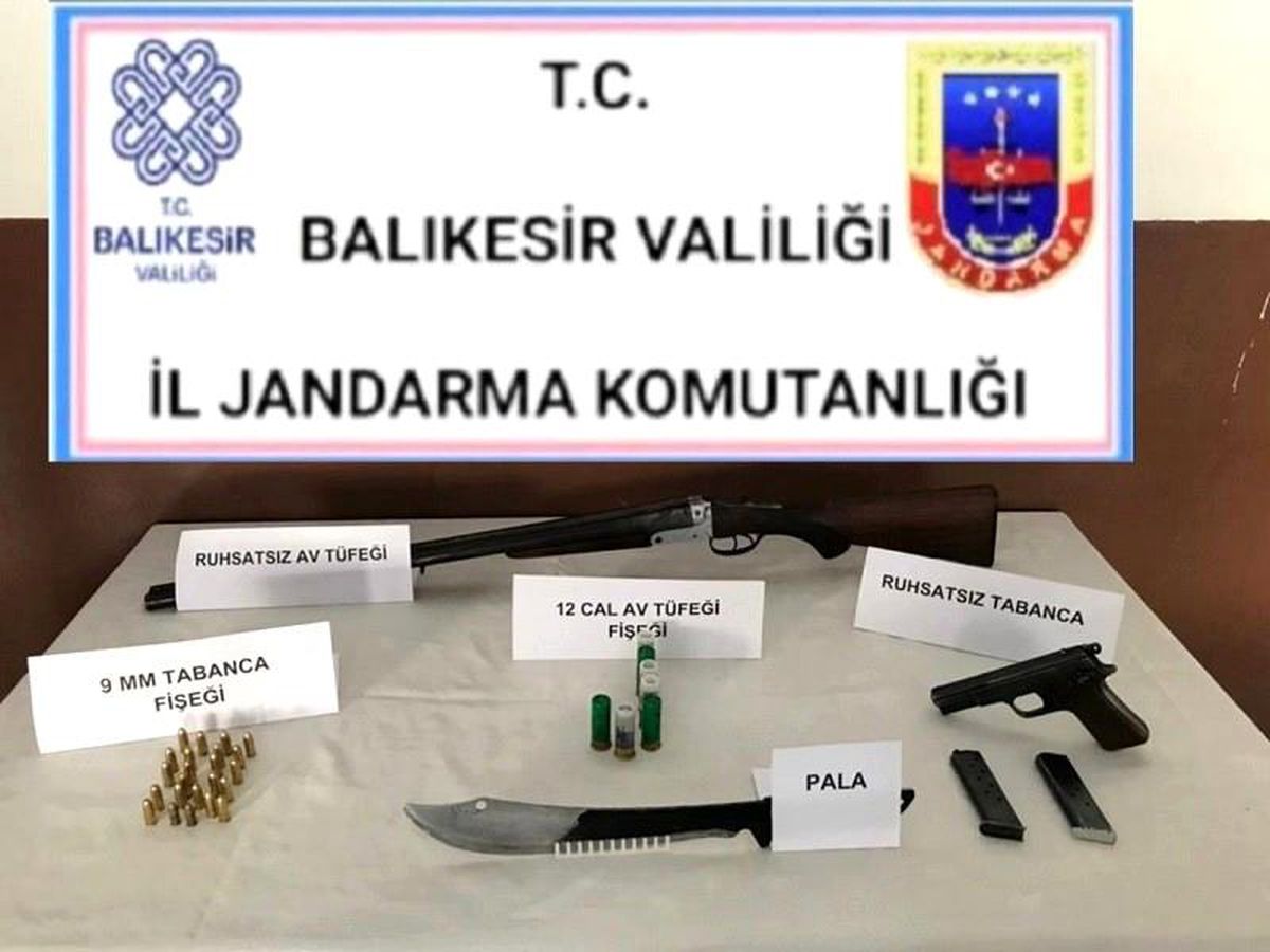 Son dakika... Balıkesir\'de jandarmadan 24 şahsa \'Huzur\' operasyonu