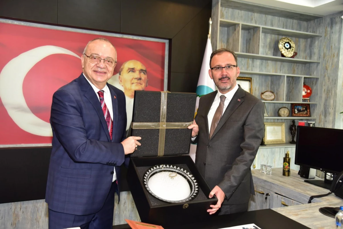 Başkan Ergün, Gençlik ve Spor Bakanı Kasapoğlu\'nu ağırladı