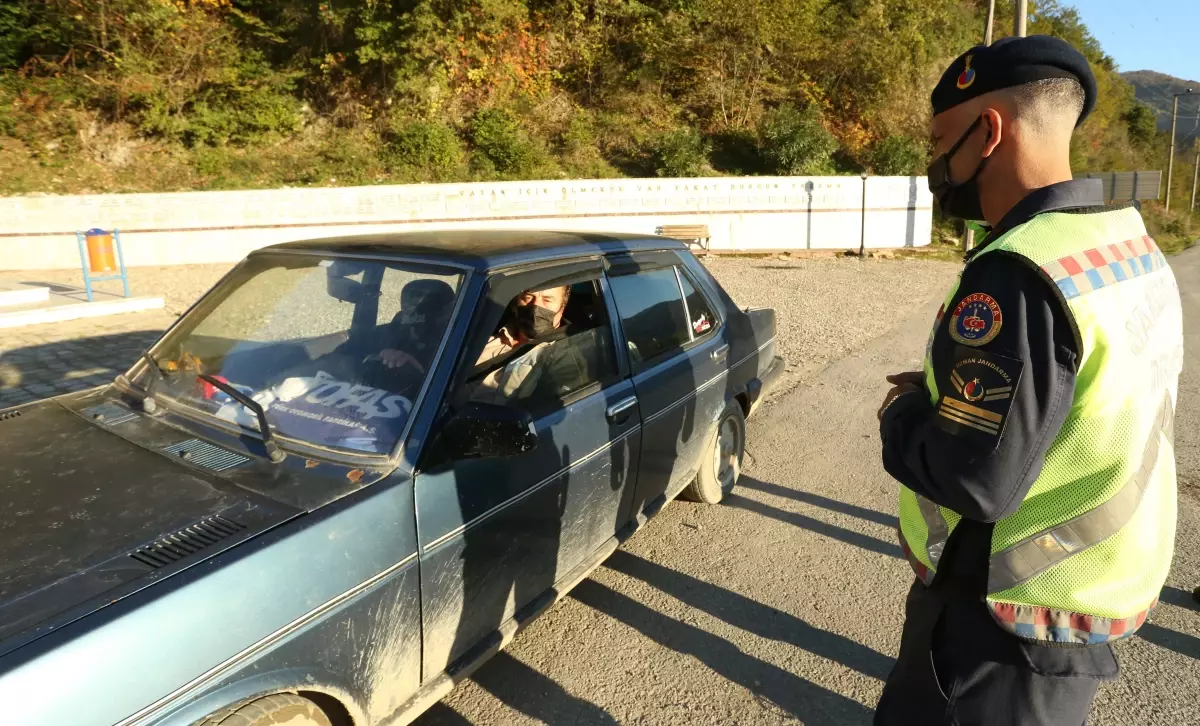 Bozkurt\'ta "Bi Hareketine Bakar Hayat" kampanyası kapsamında sürücüler bilgilendirildi