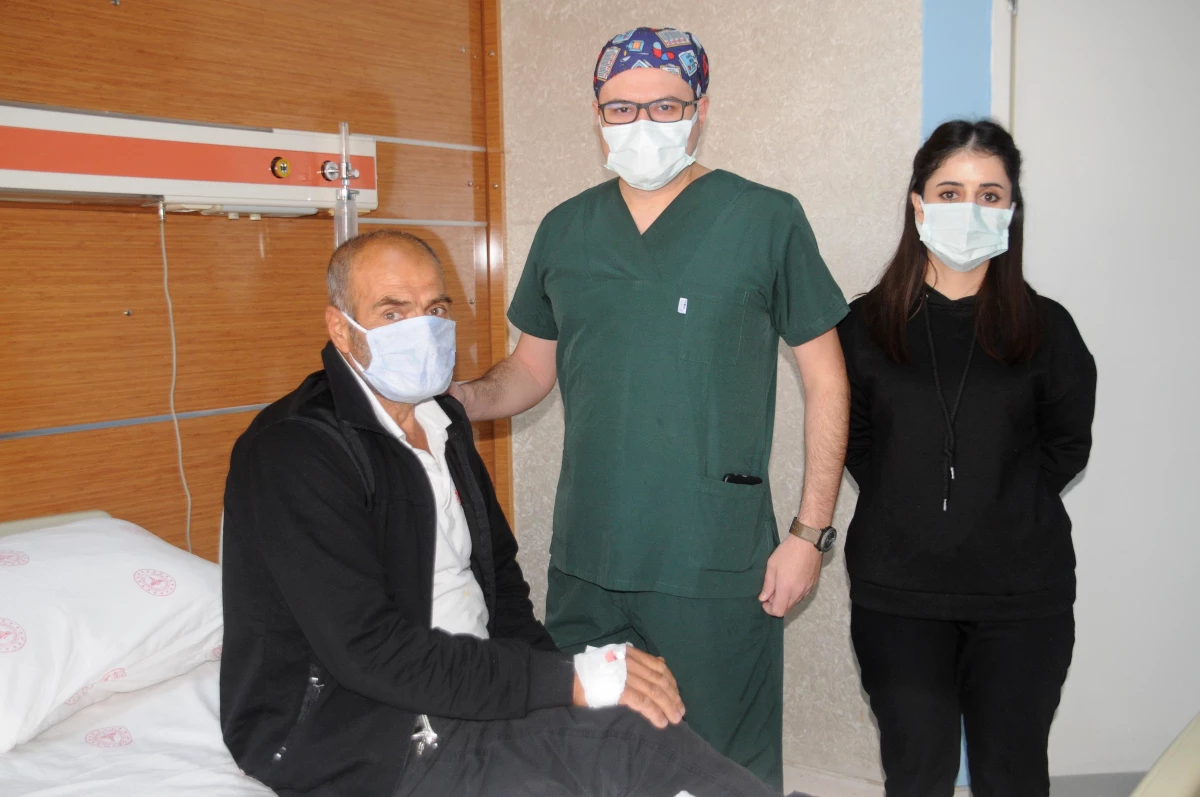 Cizre\'de bağırsakları dönen 61 yaşındaki hasta, ameliyatla sağlığına kavuştu