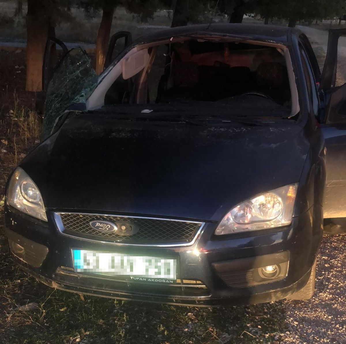 Denizli\'de park halindeki otomobilde çakmak gazı tüpü patladı: 2 yaralı