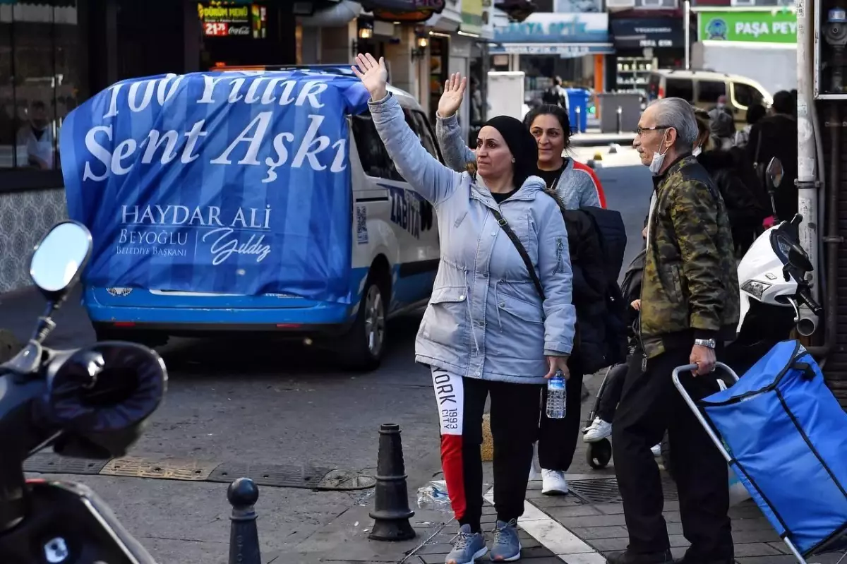 Kasımpaşa Spor\'un 100. yılı Beyoğlu\'nda büyük coşkuyla kutlanıyor