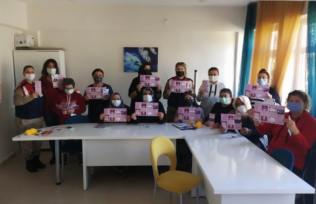 Son dakika: Malatya\'da jandarma KADES uygulamasını anlattı