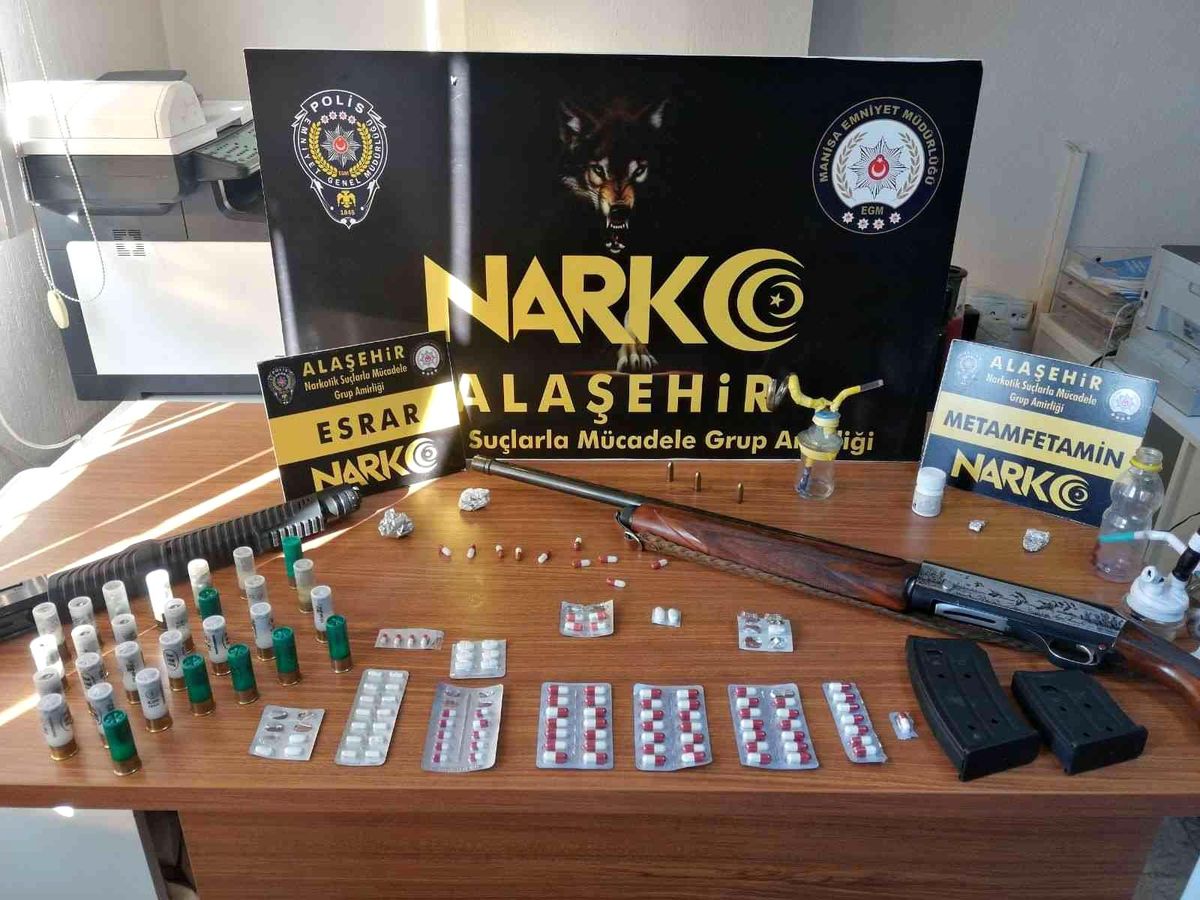 Son dakika... Manisa\'da eş zamanlı uyuşturucu operasyonu: 10 gözaltı