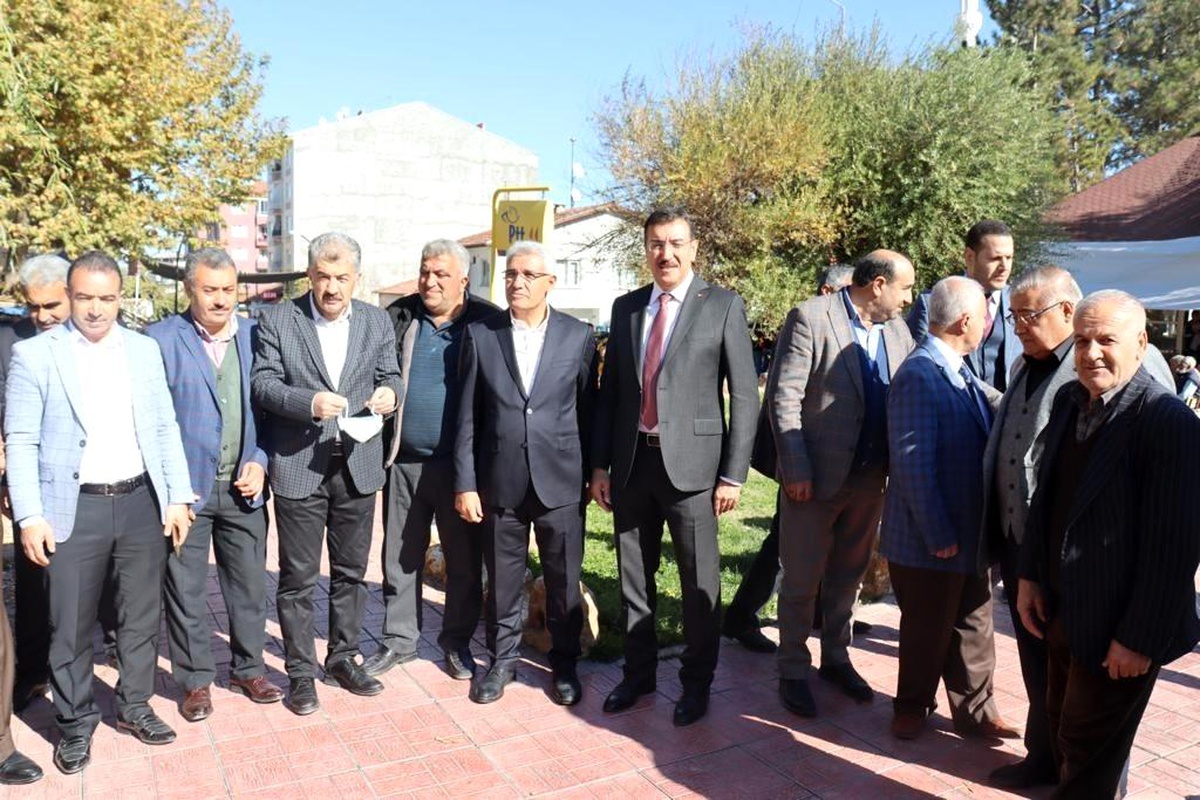 Milletvekili Tüfenkci Eskimalatya\'da esnafla bir araya geldi