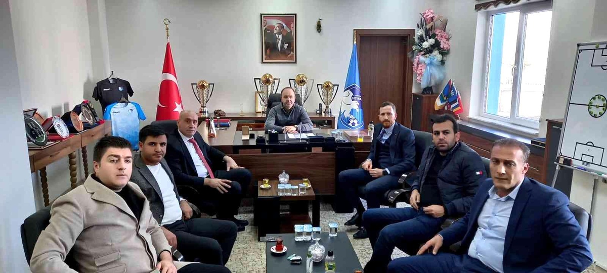 Öztürk BB Erzurumspor Kulübü\'nü ziyaret etti