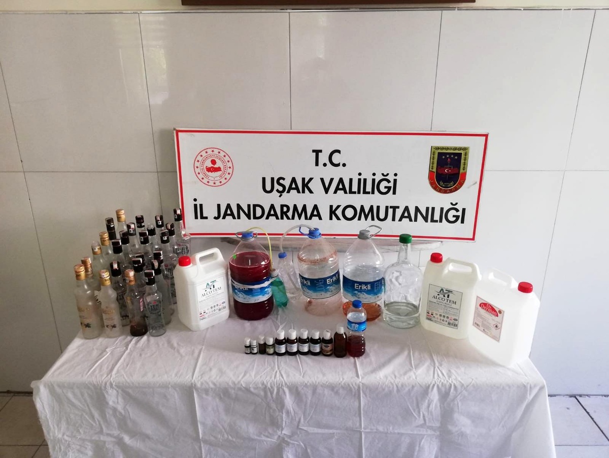 Sahte alkol üreten şüpheli jandarmaya yakalandı