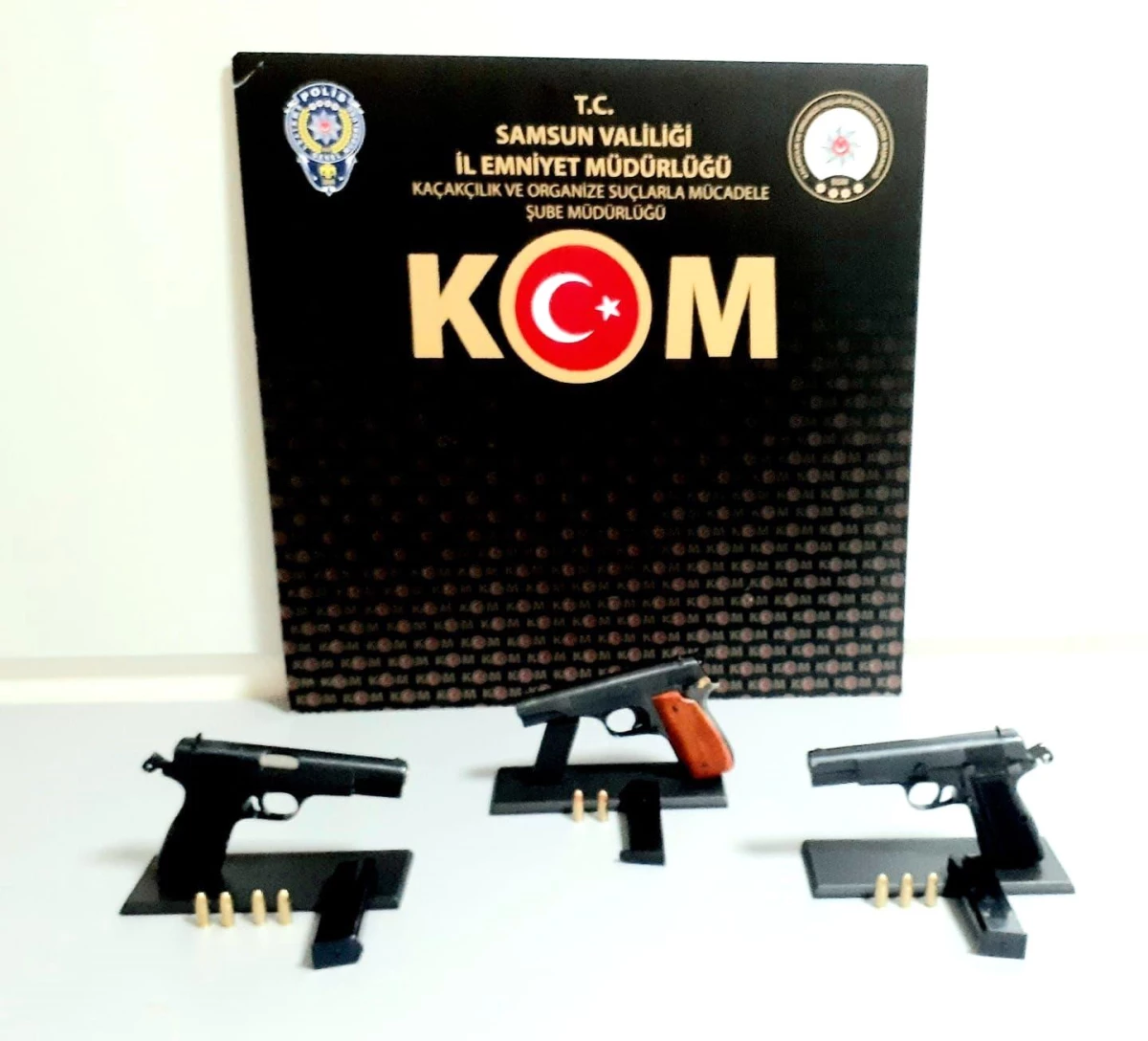 Samsun\'da 3 ruhsatsız tabanca ele geçirildi: 1 tutuklama