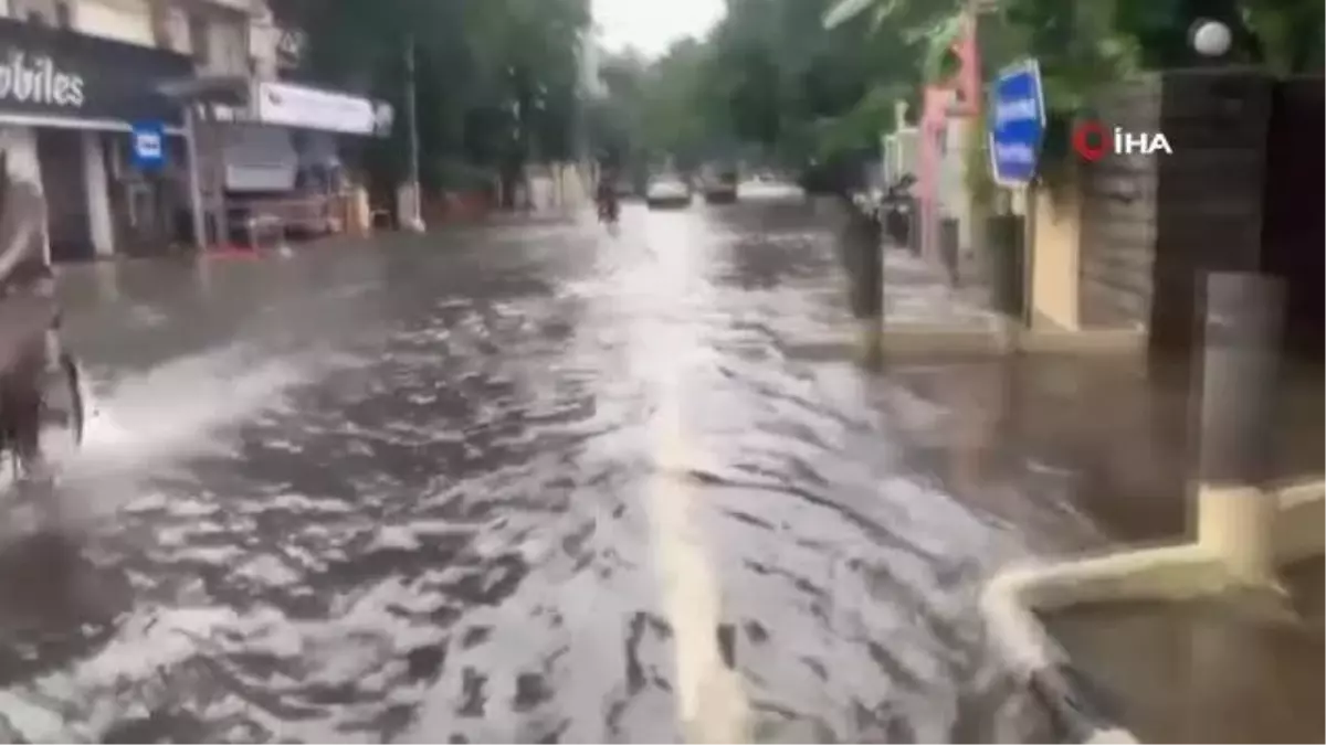 Sri Lanka ve Hindistan\'daki sellerde 41 kişi hayatını kaybetti