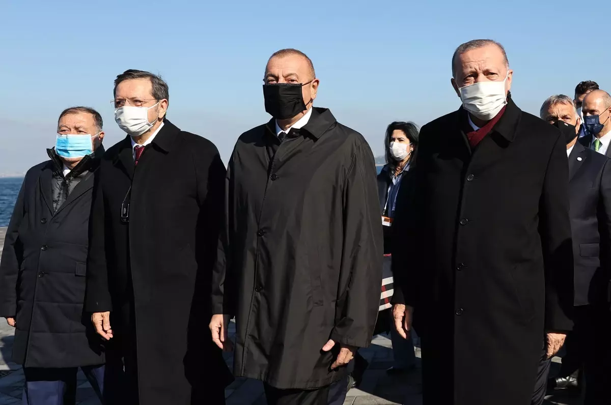 Türk Konseyi liderleri cuma namazını Demokrasi ve Özgürlükler Adası\'ndaki camide kıldı