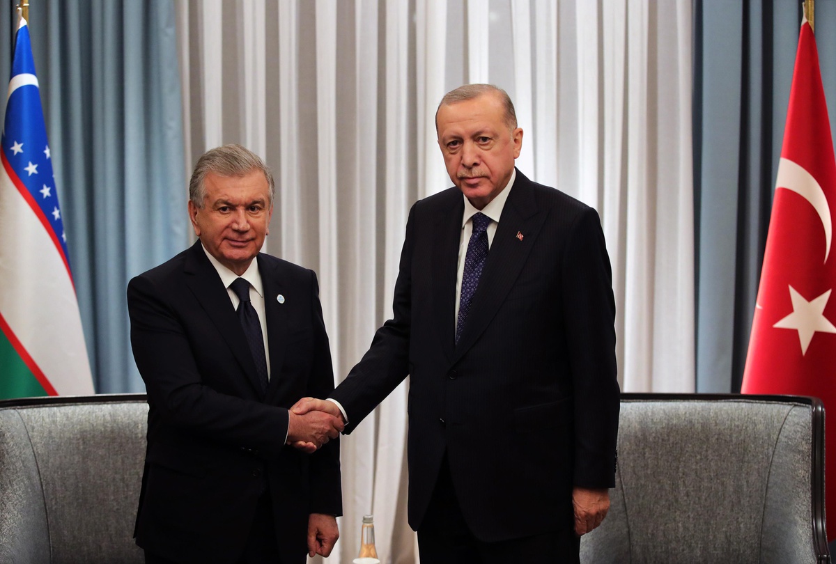 Son dakika haberleri: Türkiye Cumhurbaşkanı Erdoğan, Özbekistan Cumhurbaşkanı Mirziyoyev ile görüştü