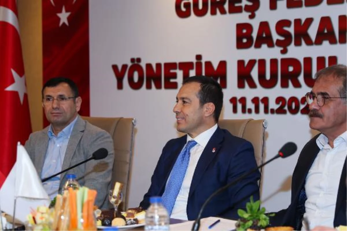 Türkiye Güreş Federasyonu\'nda yeni yönetimin görev dağılımı yapıldı