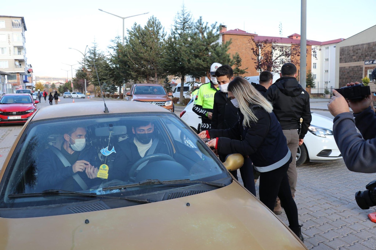 Ahlat\'ta trafik uygulaması yapıldı