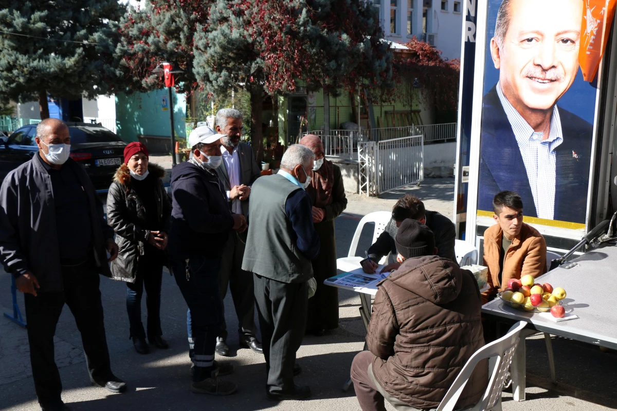 AK Parti Hekimhan İlçe Başkanı Hacı Özhan: "AK Nokta aracımız ilçe ilçe geziyor"