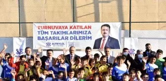 Son dakika haberleri: Altıeylül Çocuk Futbol Turnuvası'nda ödül töreni