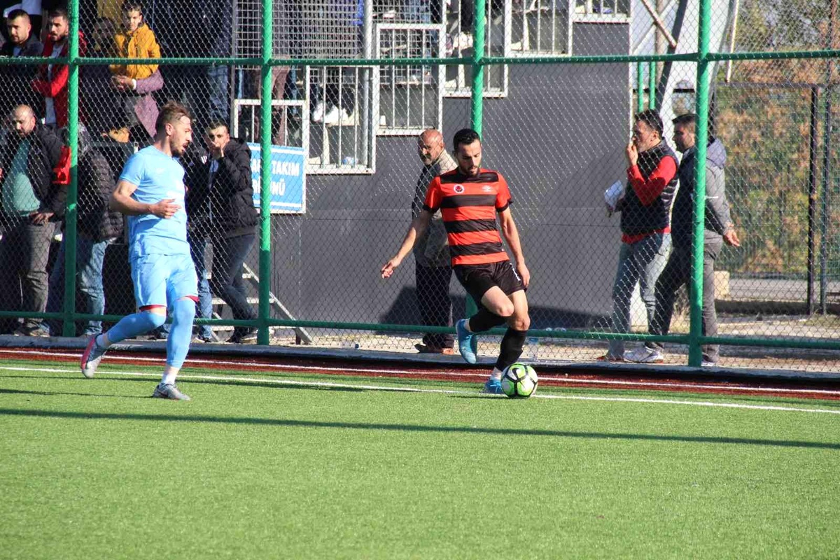Son dakika haberleri: Bölgesel Amatör Lig: Kovancılarspor: 1 Elazığ Yolspor: 1