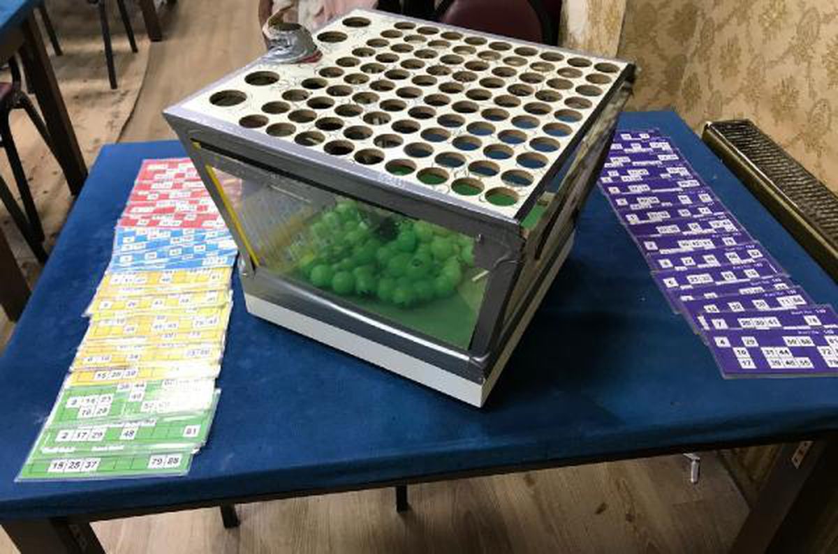 Dernekte kumar oynayan 55 kişiye 73 bin 480 lira ceza
