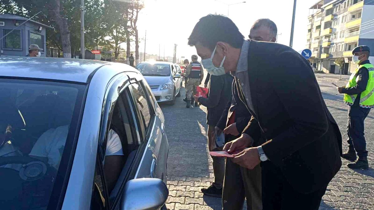 Gölbaşı ilçesinde, \'Bi hareketine bakar hayat\' trafik uygulaması yapıldı