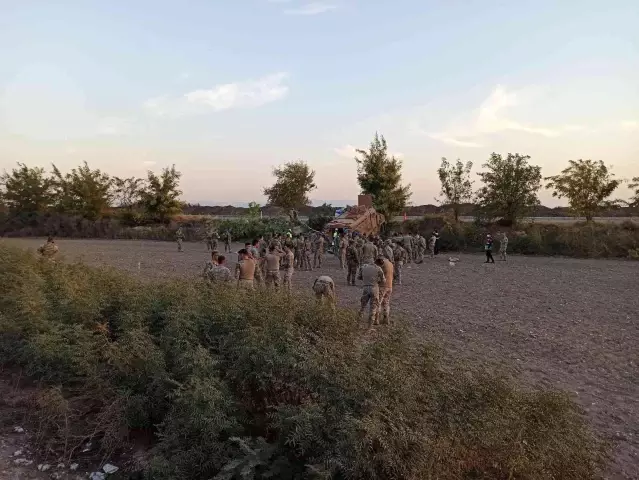 Hatay'da askeri araç devrildi: 5 asker yaralı