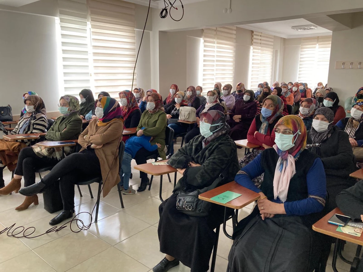 Karapınar\'da "Ailede Çocuk Eğitimi ve Bağımlılıkla Mücadele" semineri düzenlendi