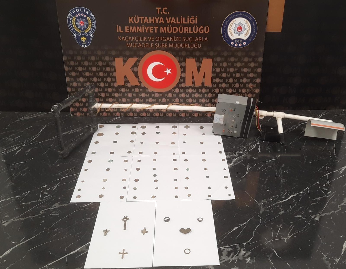 Kütahya\'da tarihi eser kaçakçılığı yaptığı iddia edilen kişi gözaltına alındı