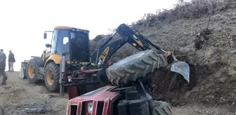 Malatya'da devrilen traktörün sürücüsü yaralandı