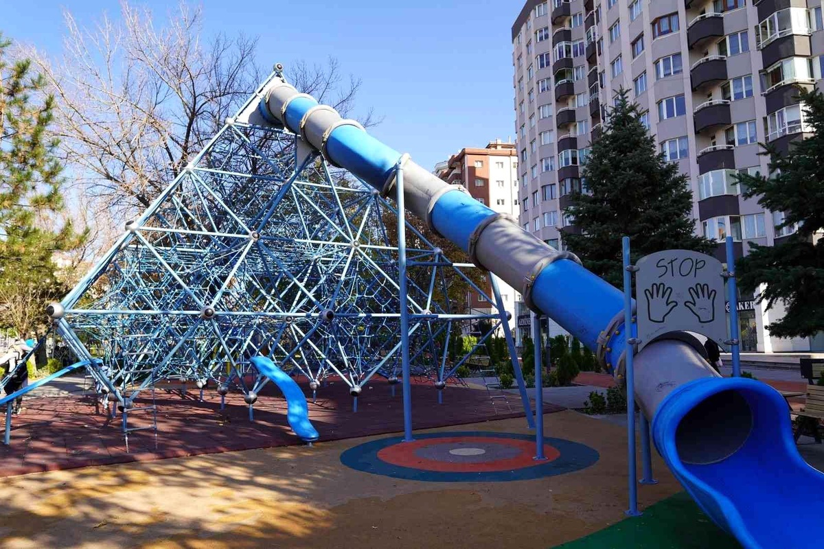 Son dakika: Melikgazi\'nin parkları çocukları bekliyor