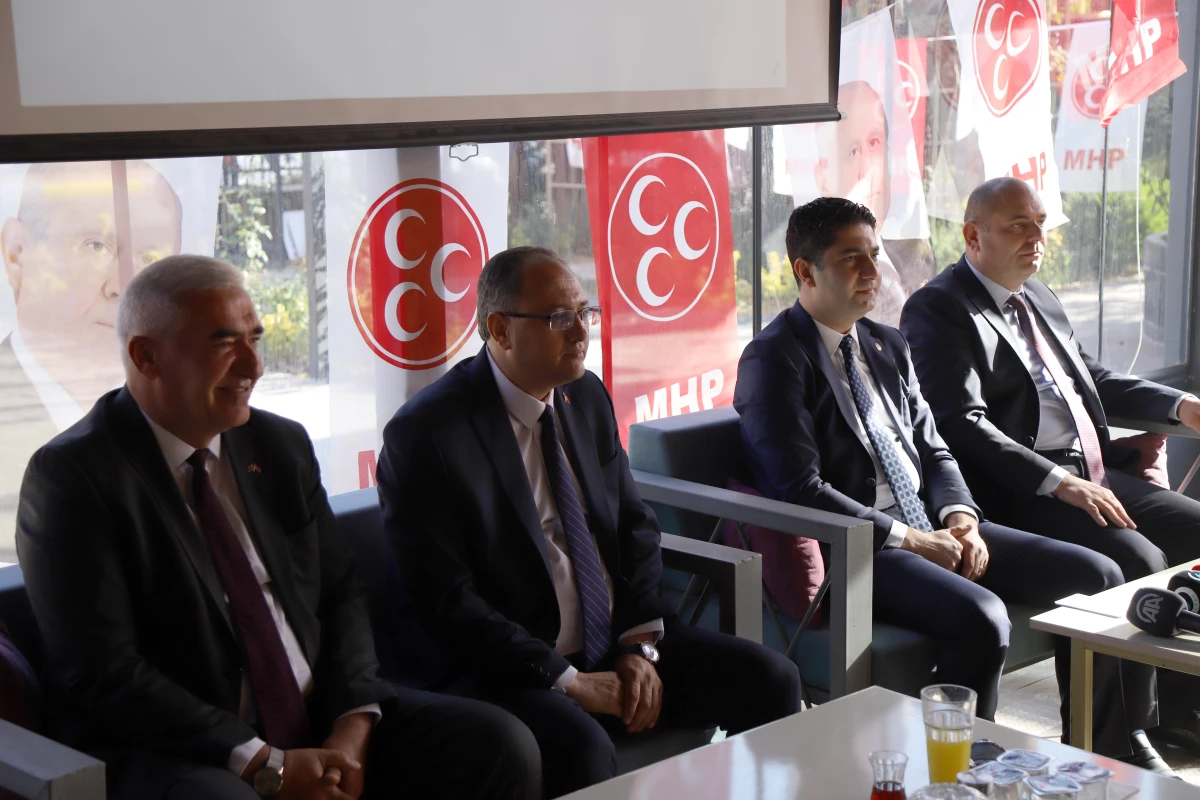 MHP Genel Başkan Yardımcısı Özdemir, Aksaray\'da gazetecilerle bir araya geldi Açıklaması