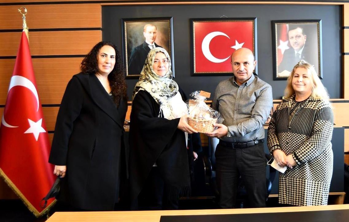 Oral: "Kadınlarımızın emekleri Altınova markasıyla büyüyecek"
