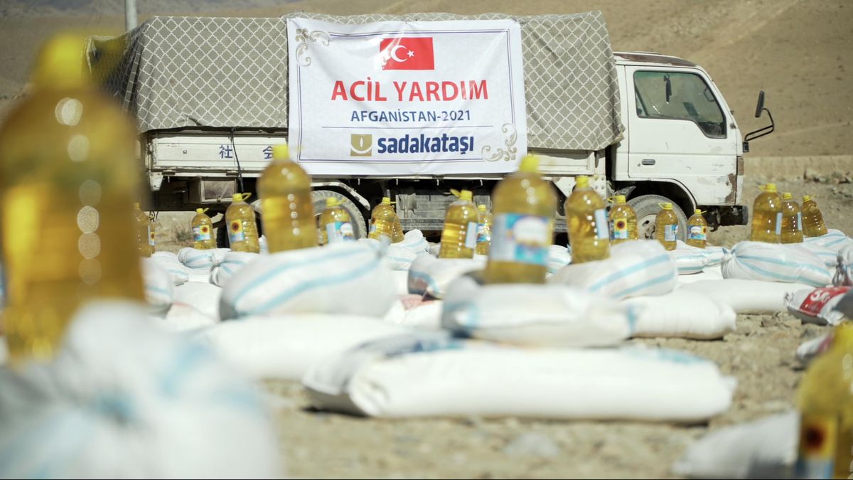 Sadaka Taşı Derneğinden Afganistan\'daki ihtiyaç sahibi ailelere yardım