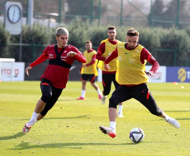 A Milli Futbol Takımı, Karadağ maçı hazırlıklarına başladı