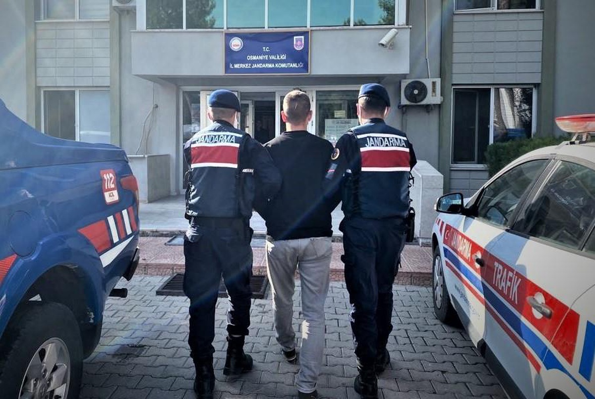 Adana\'da arkadaşını öldüren firari zanlı Osmaniye\'de yakalandı