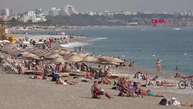 ANTALYA'DA SAHİLDE YAZ MANZARALARI ANTALYA'DA SAHİLDE YAZ MANZARALARI