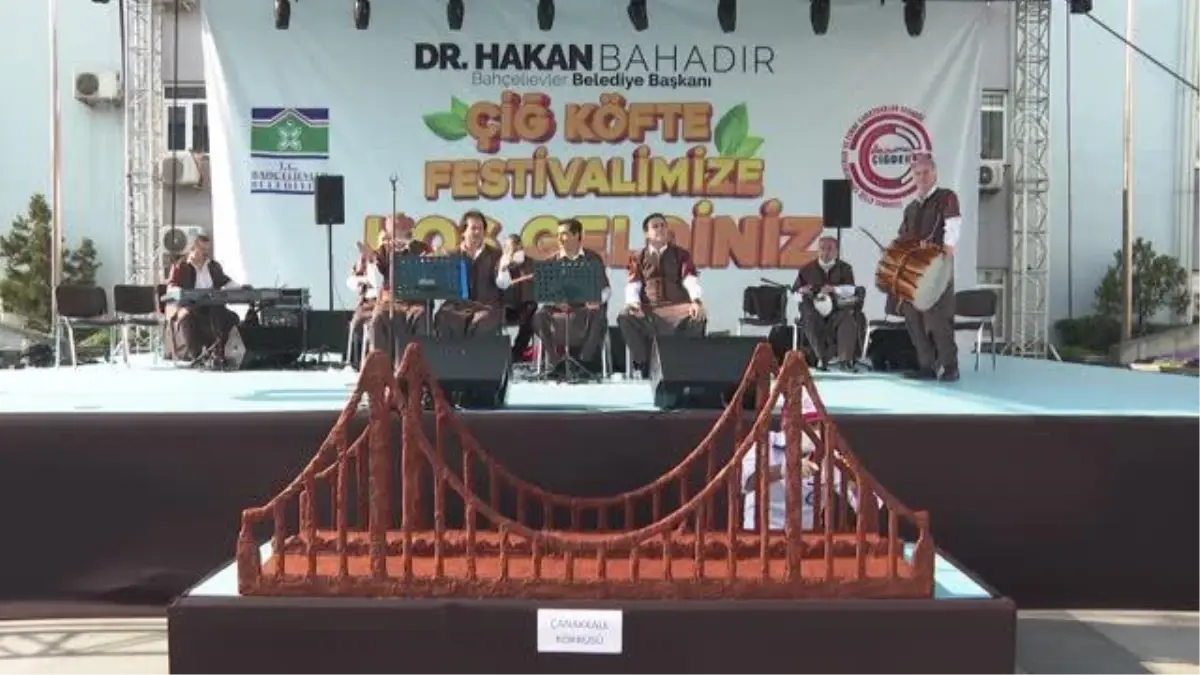 Bahçelievler Belediyesi festivalde 15 bin kişiye çiğ köfte ikram etti