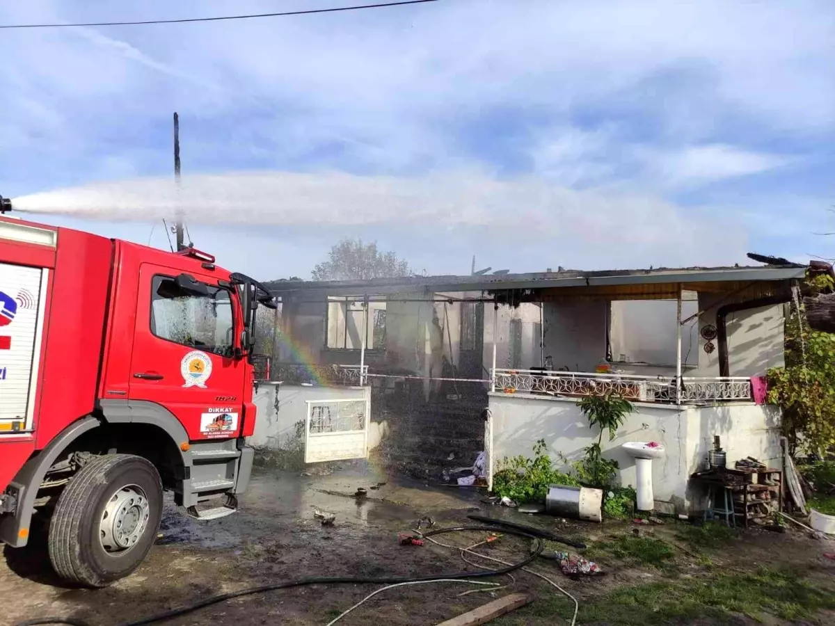 Son dakika: Çarşamba\'da ev yangını