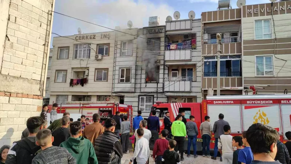 Cezaevinden izinli çıktı, evini yaktı