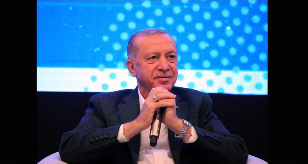 Cumhurbaşkanı Recep Tayyip Erdoğan Truva Müzesi\'nde Ezineli Yahya Çavuş Belgeseli Galası\'nda gençler ile buluştu