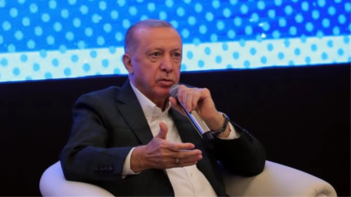 Gençlerle buluşan Cumhurbaşkanı Erdoğan, Kılıçdaroğlu\'na "Kemal Amca" diye seslenince salonda alkış koptu